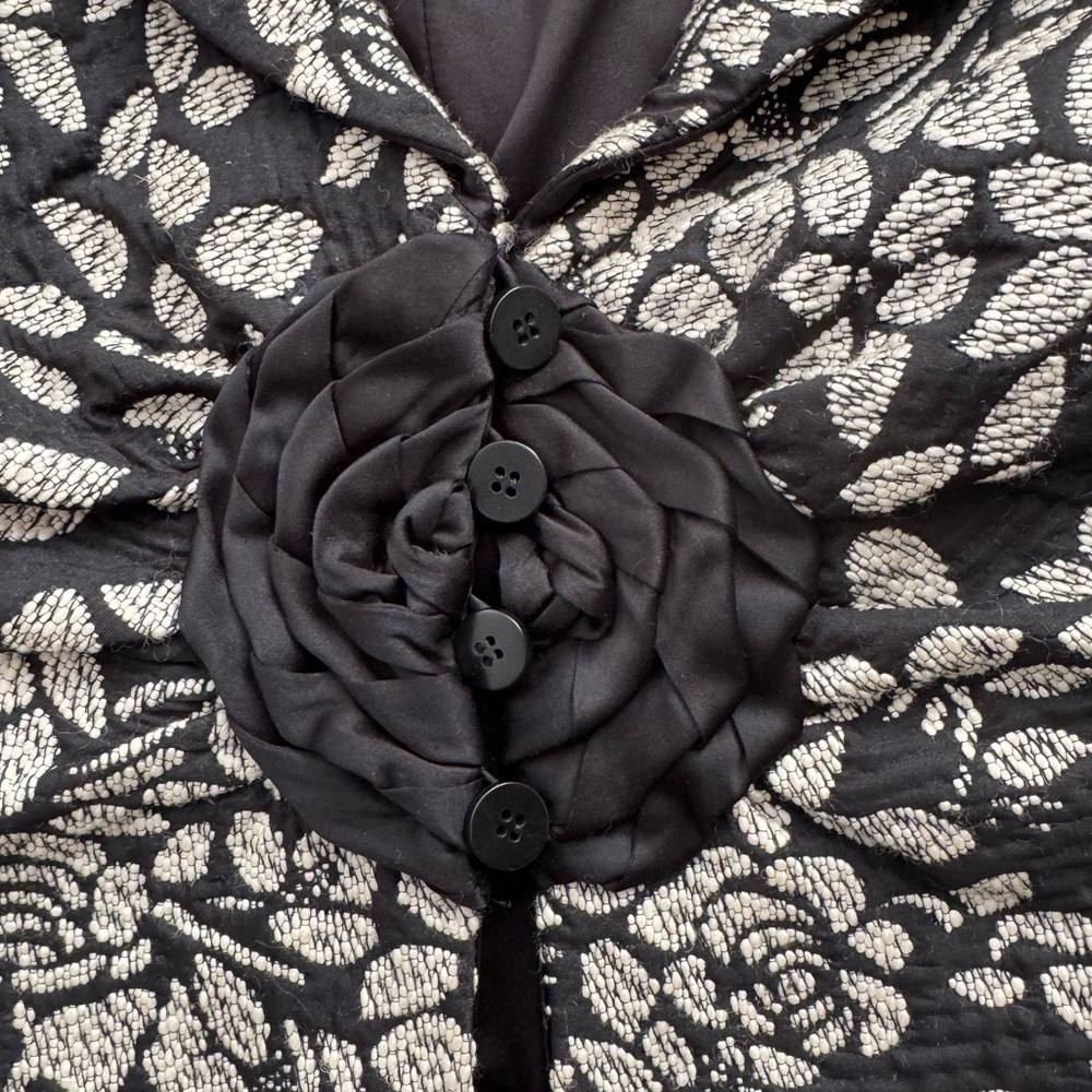 Armani- Vintage Black and White Brocade Floral Longsleeve Blazer Jacket - Picture 3 of 5